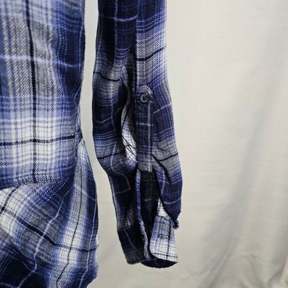 Westport 1962 Blue Flowy Plaid Button Down Shirt Size Small - Picture 8 of 8